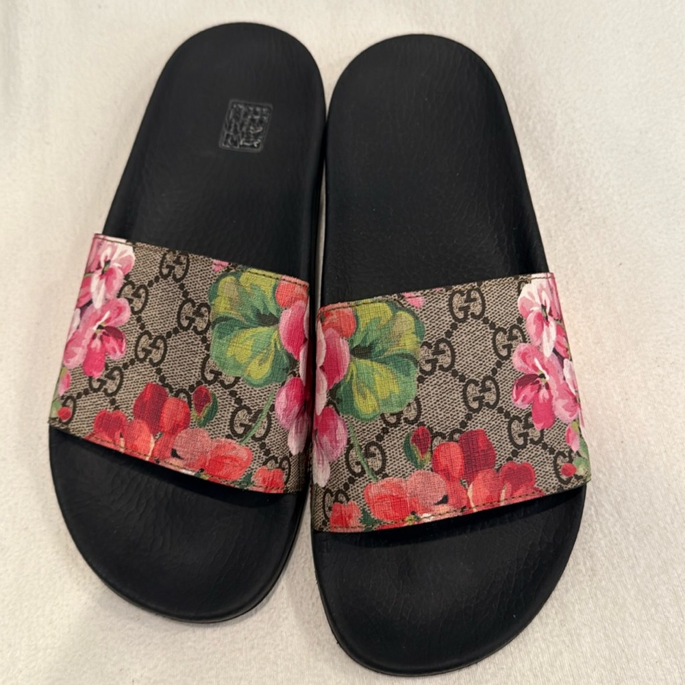 Gucci slides
